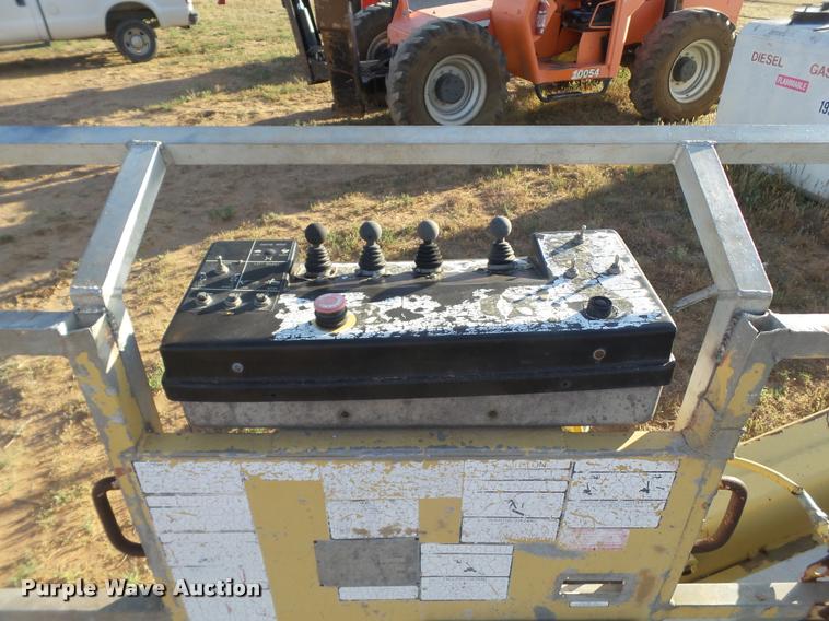 image for item DL9110 Grove MZ48B boom lift