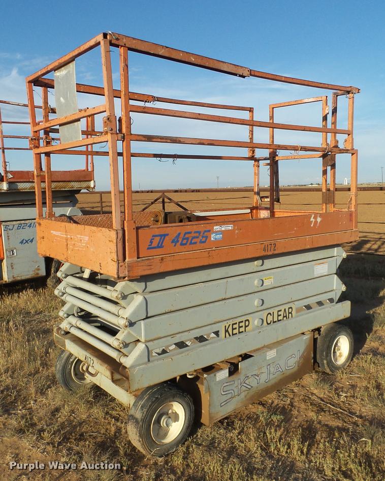image for item DL9113 Sky Jack II 4526 scissor lift