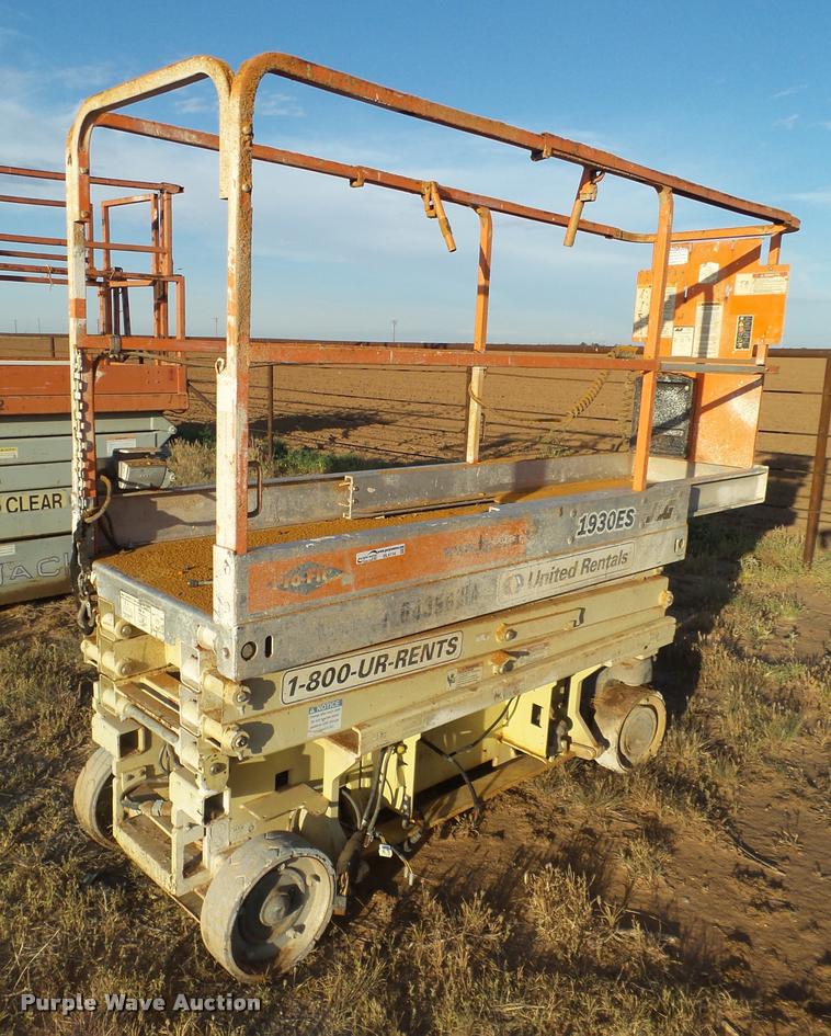 image for item DL9114 JLG 1930ES scissor lift