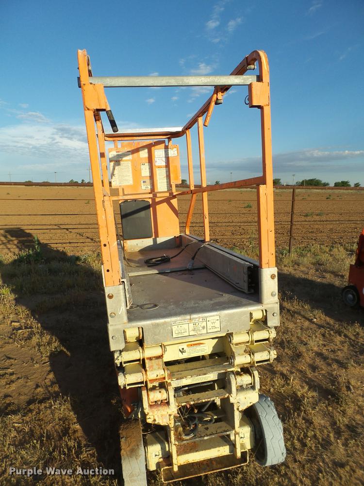 image for item DL9115 JLG 1930ES scissor lift