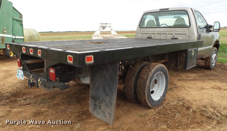image for item DL9143 2004 Ford F450 Super Duty flatbed truck