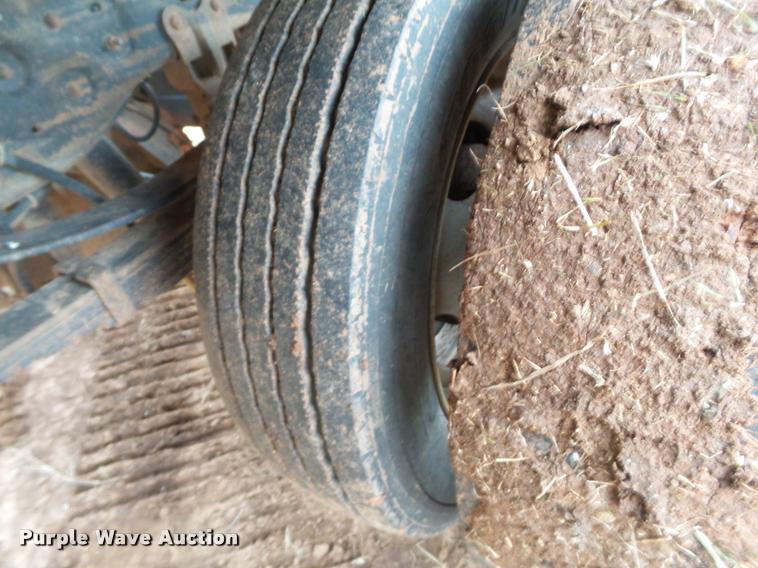 image for item DL9143 2004 Ford F450 Super Duty flatbed truck