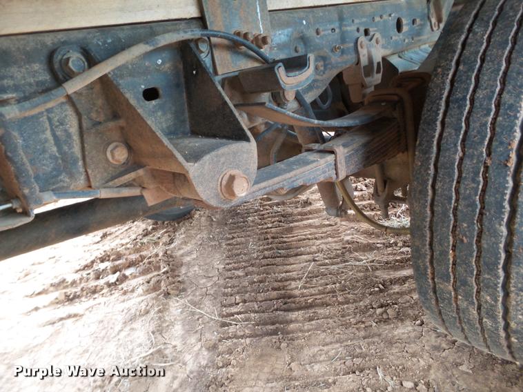 image for item DL9143 2004 Ford F450 Super Duty flatbed truck