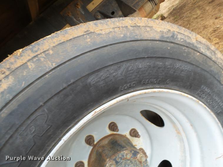 image for item DL9143 2004 Ford F450 Super Duty flatbed truck