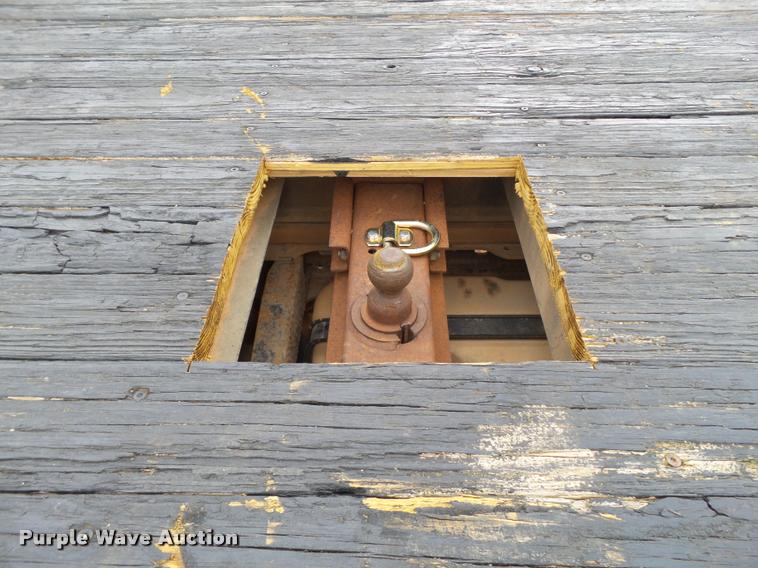 image for item DL9143 2004 Ford F450 Super Duty flatbed truck