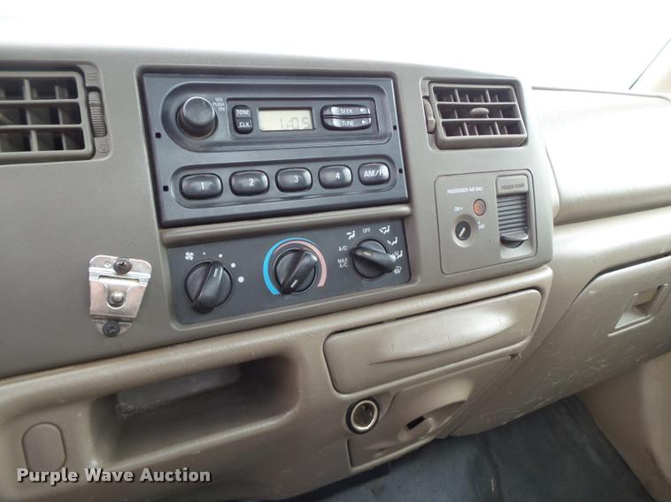 image for item DL9143 2004 Ford F450 Super Duty flatbed truck