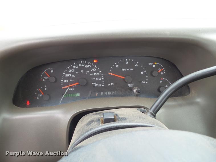 image for item DL9143 2004 Ford F450 Super Duty flatbed truck