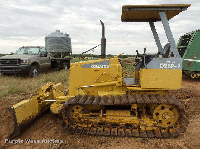 image for item DL9146 Komatsu D21P-7 dozer