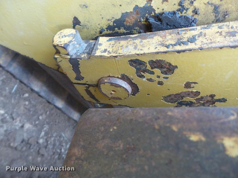 image for item DL9147 1987 Caterpillar 931B track loader