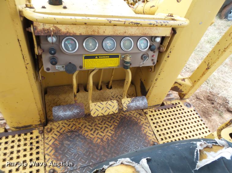 image for item DL9147 1987 Caterpillar 931B track loader