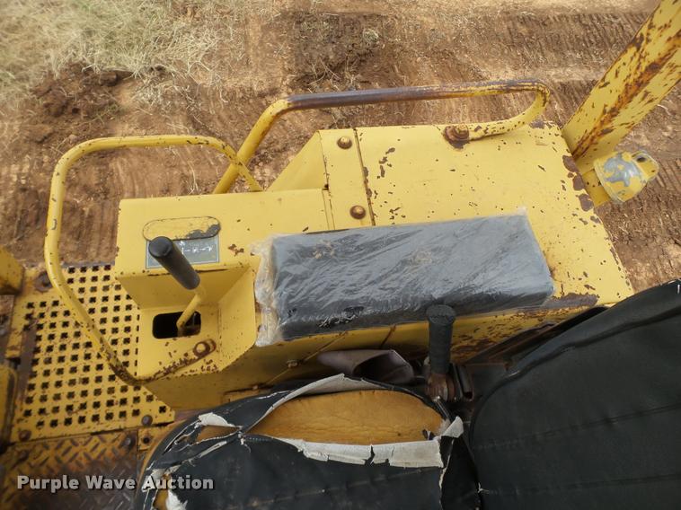 image for item DL9147 1987 Caterpillar 931B track loader