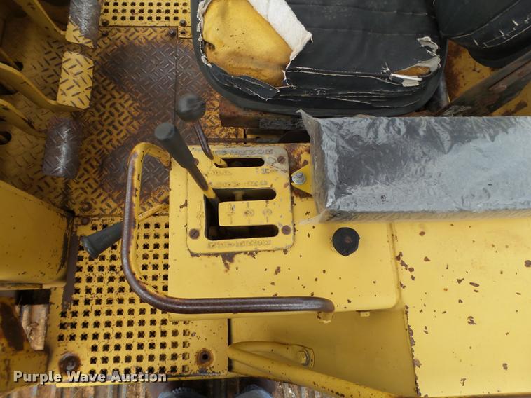image for item DL9147 1987 Caterpillar 931B track loader