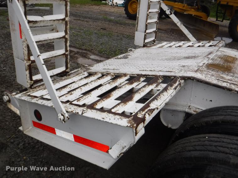 image for item J5694 2003 Interstate equipment trailer