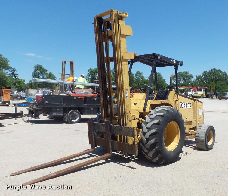 image for item K7611 1997 John Deere 488E forklift
