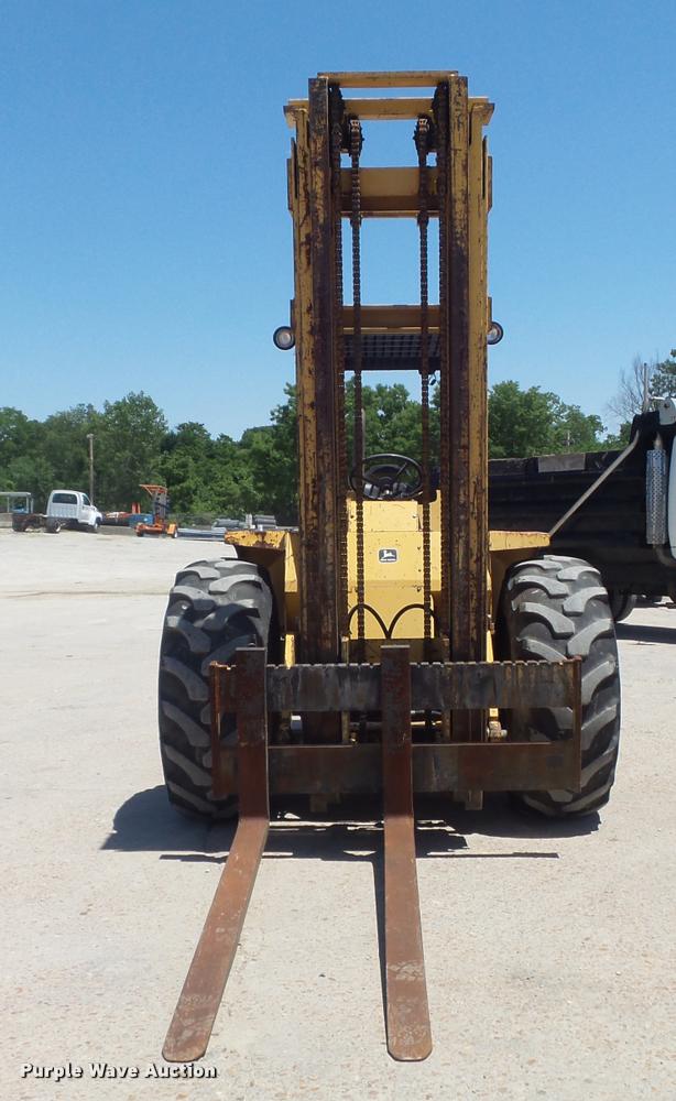 image for item K7611 1997 John Deere 488E forklift