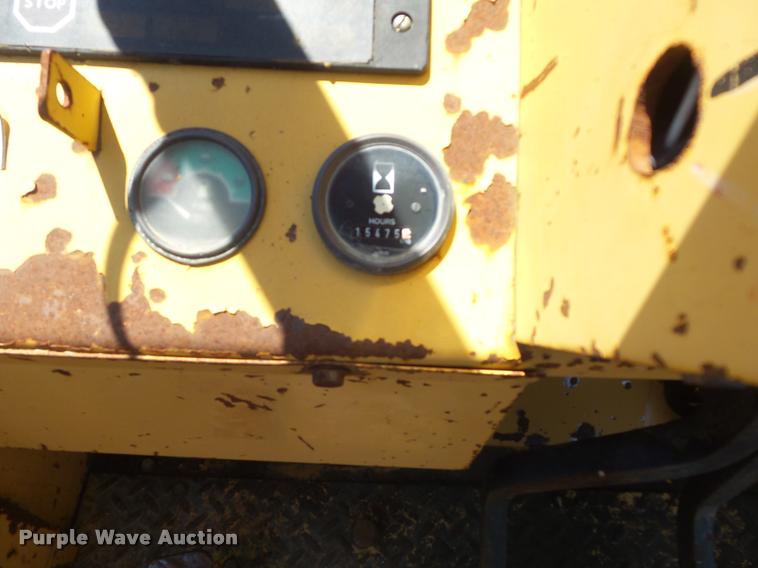 image for item K7611 1997 John Deere 488E forklift