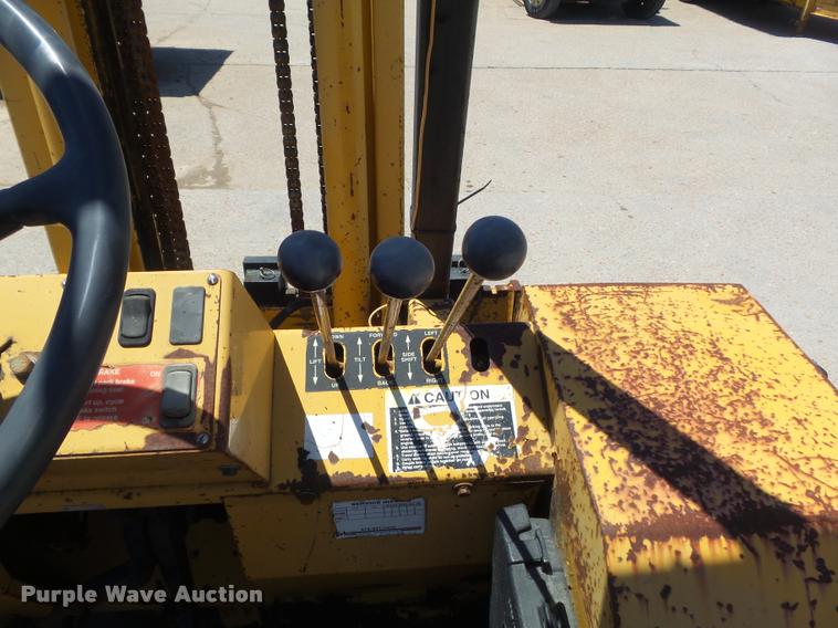 image for item K7611 1997 John Deere 488E forklift