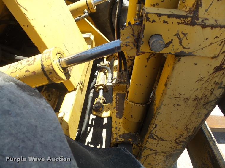 image for item K7611 1997 John Deere 488E forklift