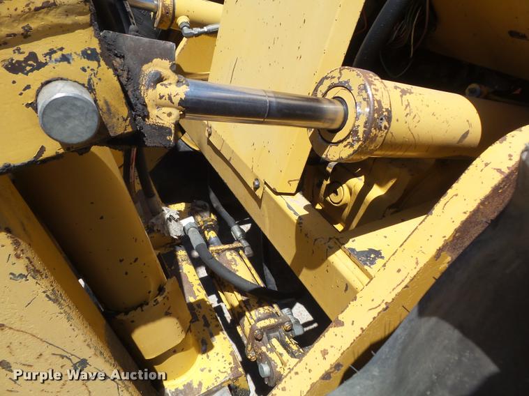 image for item K7611 1997 John Deere 488E forklift