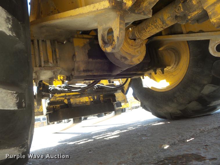 image for item K7611 1997 John Deere 488E forklift