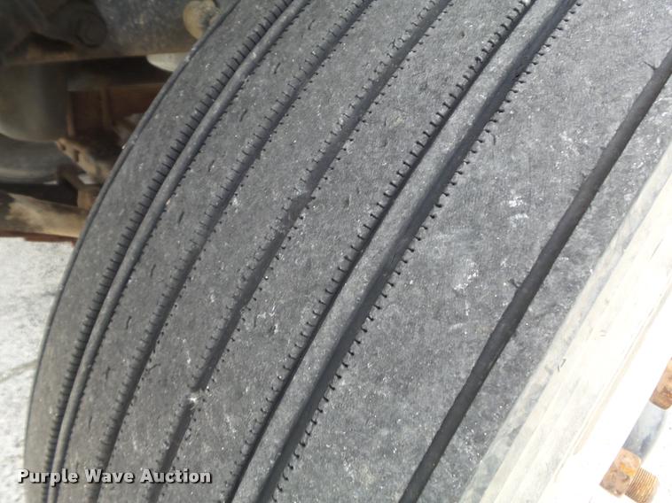 image for item K7615 1992 Ford FT900 lugger truck