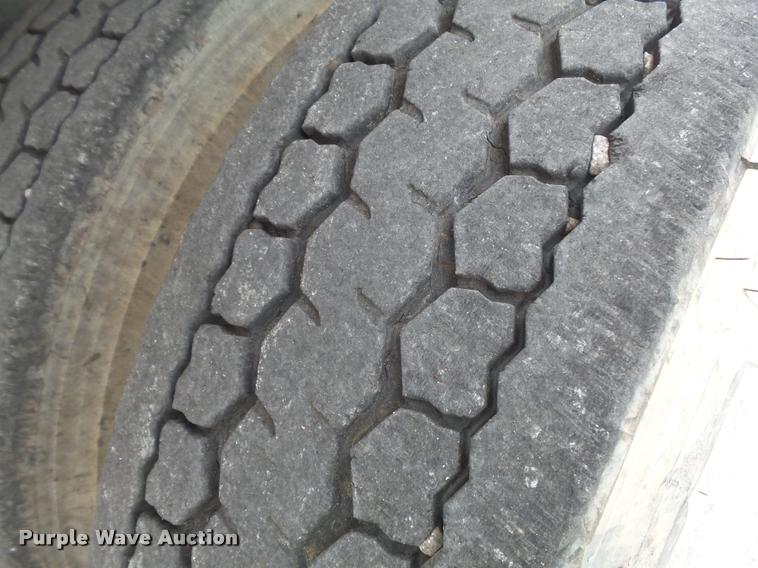 image for item K7615 1992 Ford FT900 lugger truck