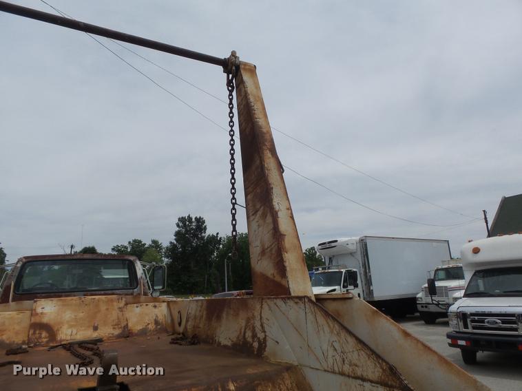 image for item K7615 1992 Ford FT900 lugger truck