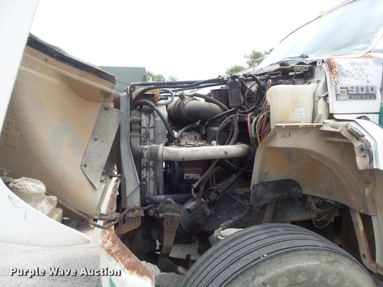 image for item K7615 1992 Ford FT900 lugger truck