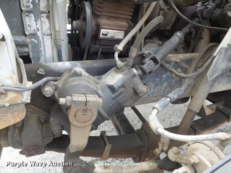 image for item K7615 1992 Ford FT900 lugger truck