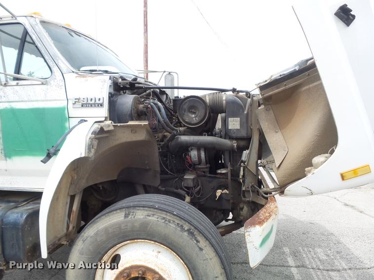 image for item K7615 1992 Ford FT900 lugger truck