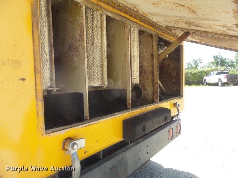 image for item K7617 1989 Dickson Turbo Blast 4000 Series 1B road surface grinder/blaster