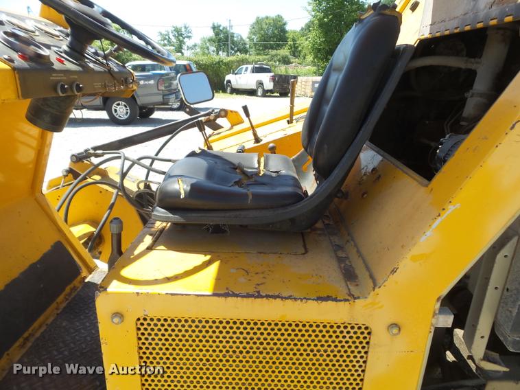 image for item K7617 1989 Dickson Turbo Blast 4000 Series 1B road surface grinder/blaster