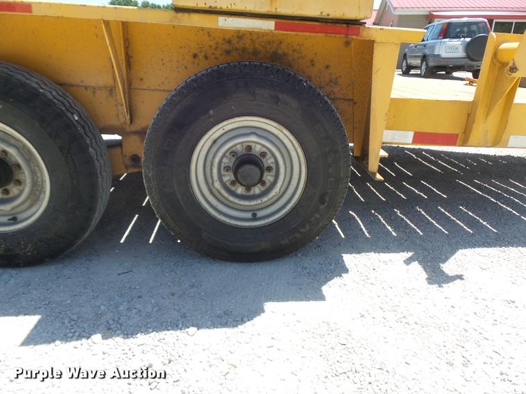 image for item K7617 1989 Dickson Turbo Blast 4000 Series 1B road surface grinder/blaster