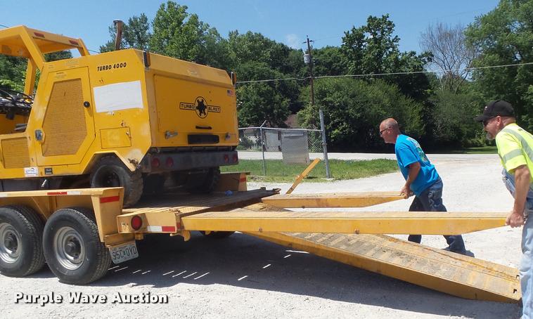 image for item K7617 1989 Dickson Turbo Blast 4000 Series 1B road surface grinder/blaster