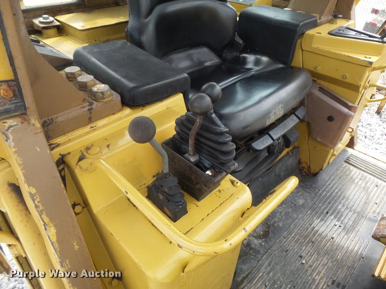 image for item K7623 1998 Caterpillar 963B track loader