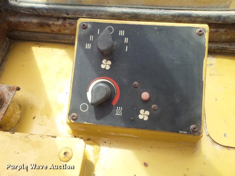 image for item K7623 1998 Caterpillar 963B track loader