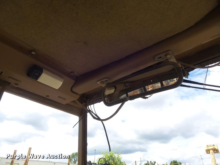 image for item K7623 1998 Caterpillar 963B track loader