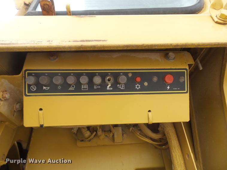 image for item K7623 1998 Caterpillar 963B track loader