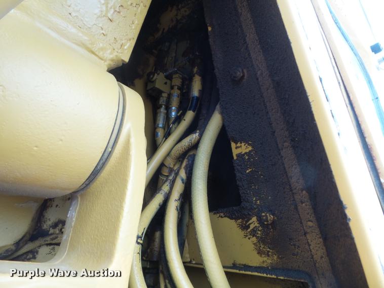 image for item K7623 1998 Caterpillar 963B track loader