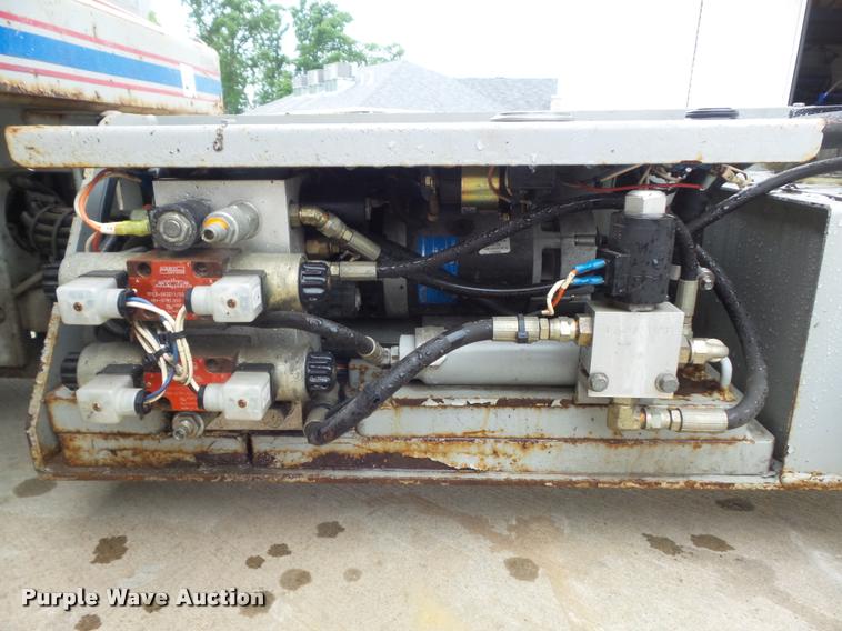 image for item K7625 2005 Skyjack SJ3226 scissor lift