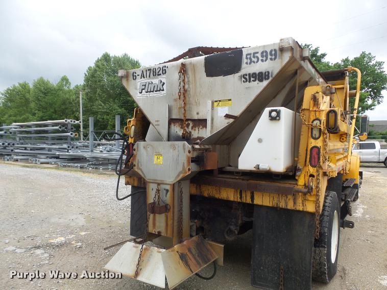 image for item K7628 2002 International 4900 Crew Cab dump truck