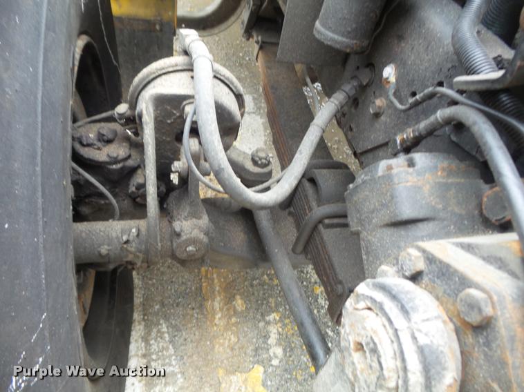 image for item K7628 2002 International 4900 Crew Cab dump truck