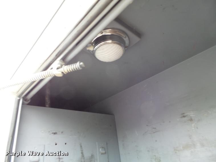 image for item K7629 2004 International 7400 service truck