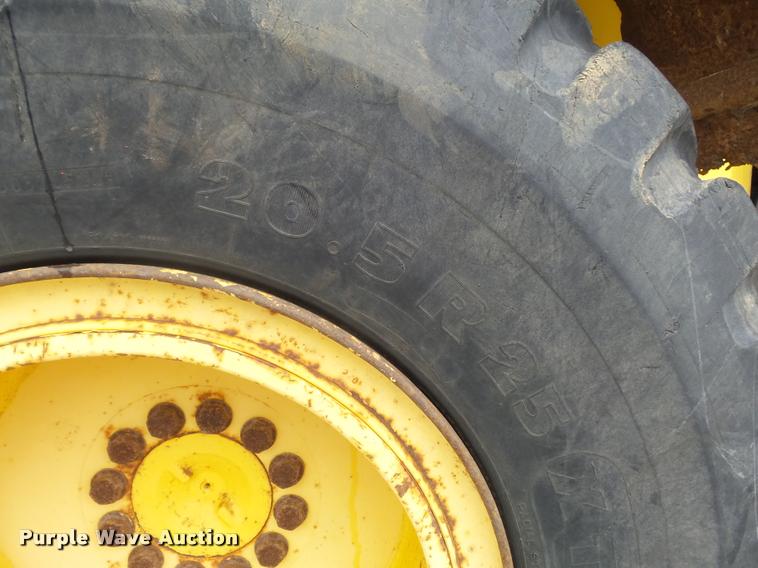image for item K7631 2001 New Holland LW130 wheel loader