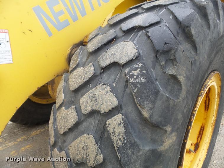image for item K7631 2001 New Holland LW130 wheel loader