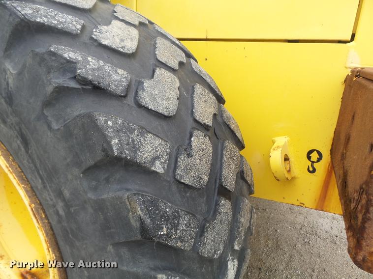 image for item K7631 2001 New Holland LW130 wheel loader