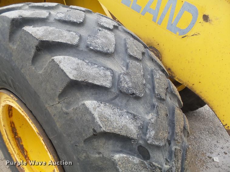 image for item K7631 2001 New Holland LW130 wheel loader
