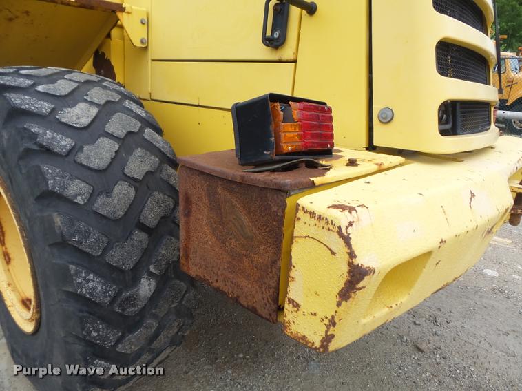 image for item K7631 2001 New Holland LW130 wheel loader