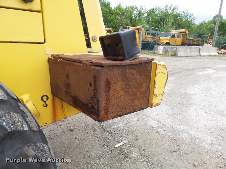 image for item K7631 2001 New Holland LW130 wheel loader