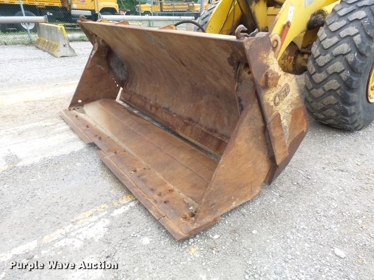 image for item K7631 2001 New Holland LW130 wheel loader